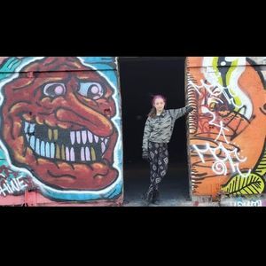 Meet your Posher, Laura krystelle